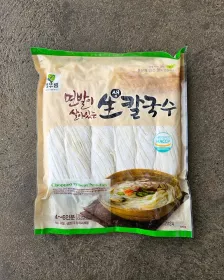 CHEONGWOORIM Geschnittene Weizennudeln 1kg - TK