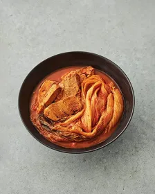 HANDOK Geschmortes Kimchi mit Schweinefleisch 650g - TK